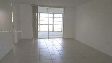 Building Photo - 8500 Sunrise Lakes Blvd