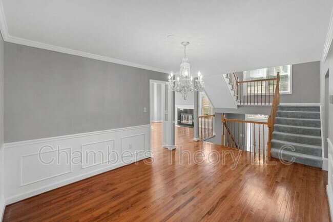Building Photo - 2170 Kings Garden Way