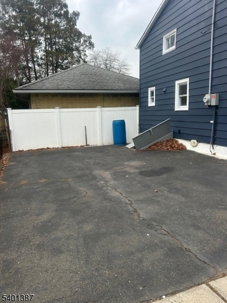 Building Photo - 396 Rea Ave