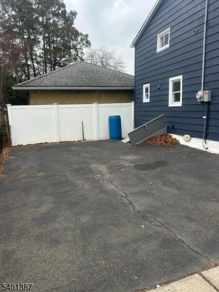 Foto del edificio - 396 Rea Ave