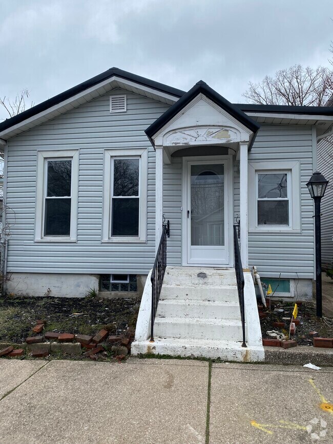 Apartments for Rent Near Gannon University Erie, PA Student Housing