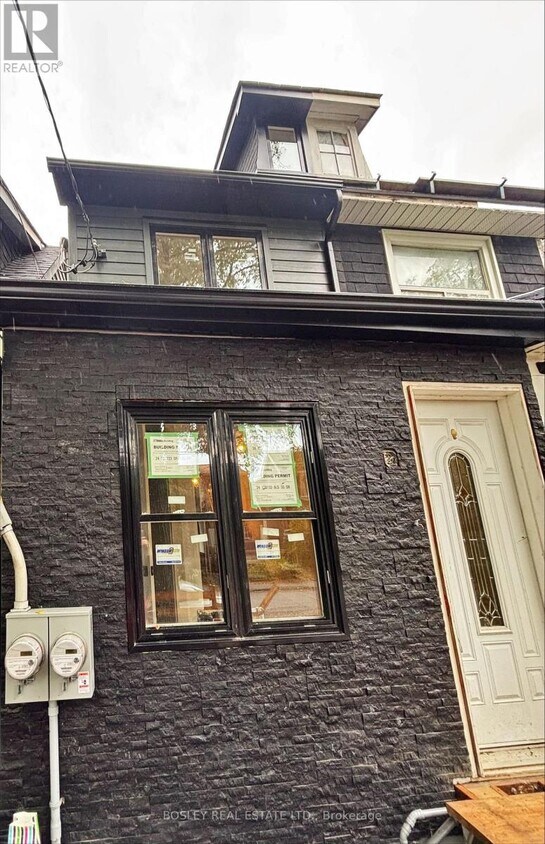 Photo du bâtiment - 686 Rhodes Ave