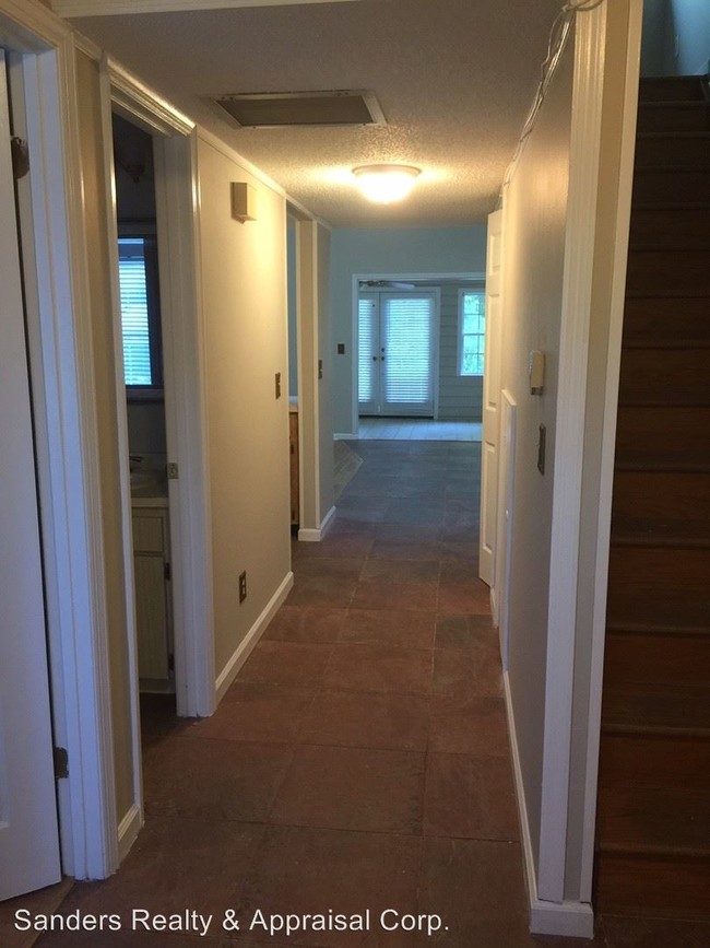 Building Photo - 3 br, 2 bath Apartment - 5308 Ridgewell Court
