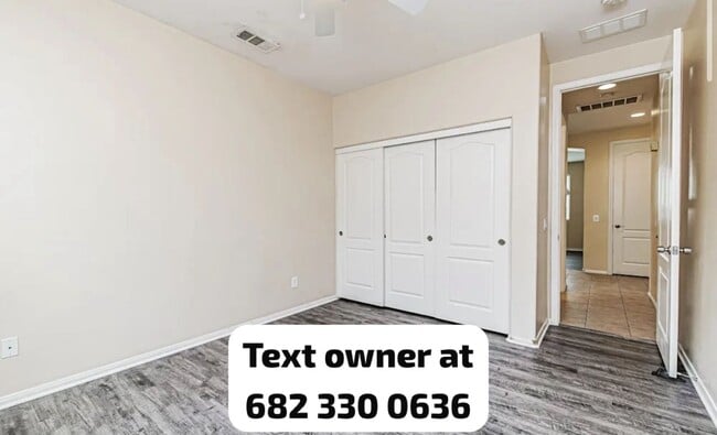 Building Photo - 44906 Lotus Ln
