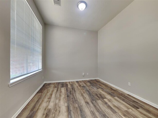 Building Photo - 4911 Bryant Ridge Rd