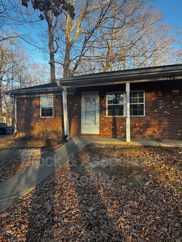 Foto del edificio - 1542 Thornsdale Dr