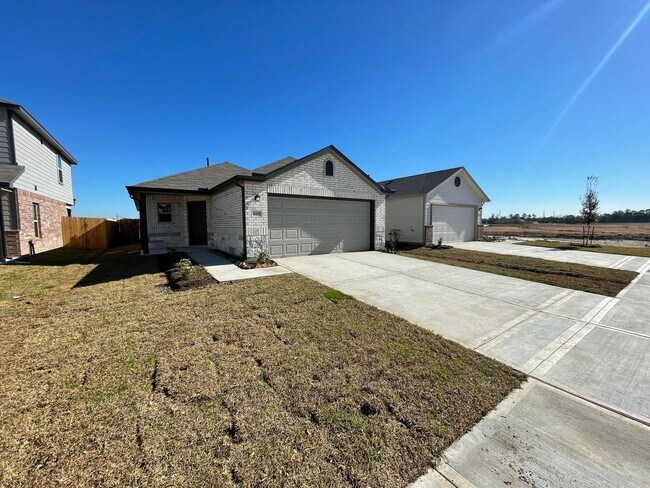 Foto del edificio - *Pre-leasing* Four Bedroom | Two Bath Home...