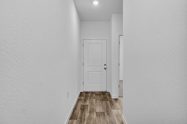 Foto del edificio - 7250 W Norwich Ave