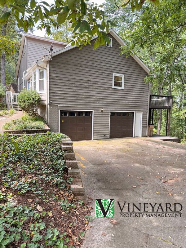 Building Photo - 2964 Forest Chase Terrace NE