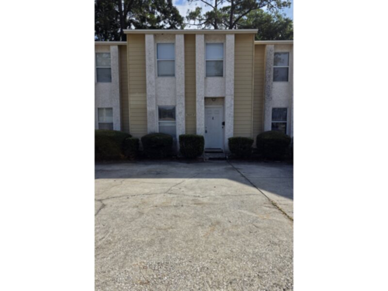 Primary Photo - Townhome on Southside