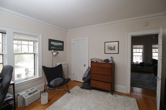 Foto del edificio - 2119 E Kenilworth Pl