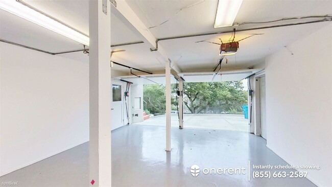 Building Photo - 3 br, 2 bath House - 2414 Coronet Blvd -