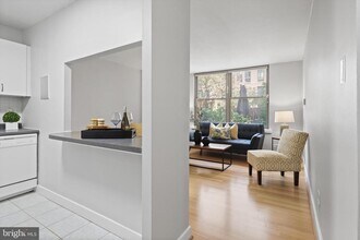 Building Photo - 1260 21st St NW