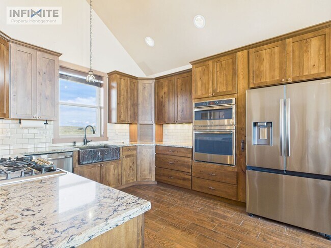 Building Photo - Montana Dream Turned Reality – One-of-a-Ki...