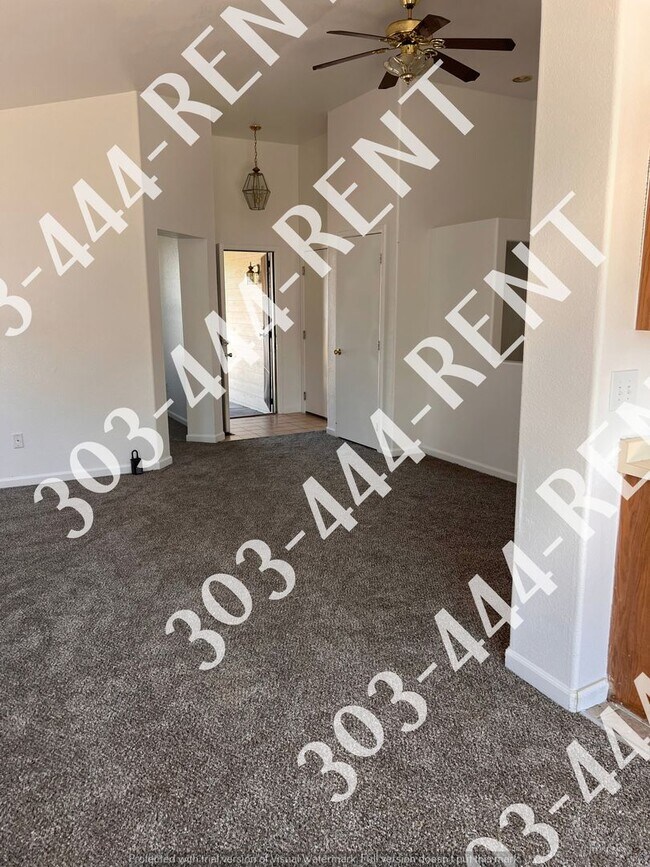 Foto del edificio - Single Family Ranch Style Home In Aurora!