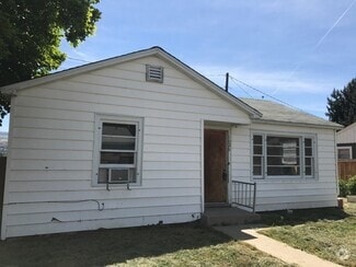Building Photo - 1025 Yale Ave