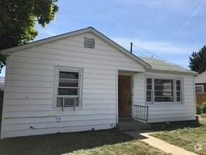 Building Photo - 1025 Yale Ave