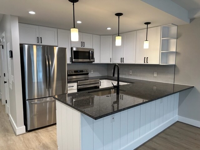 kitchen - 729 Otis Pl NW