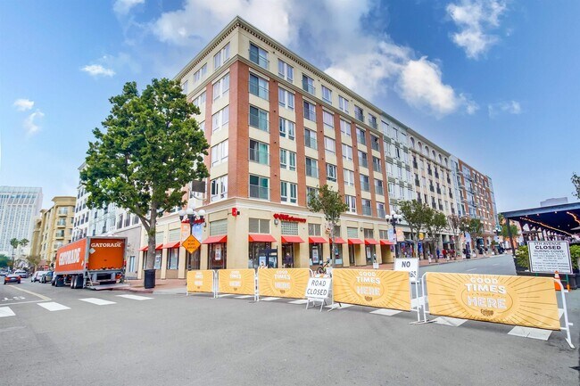 Building Photo - 450 J St