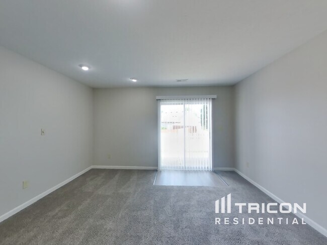 Building Photo - 2126 Rossington Ln