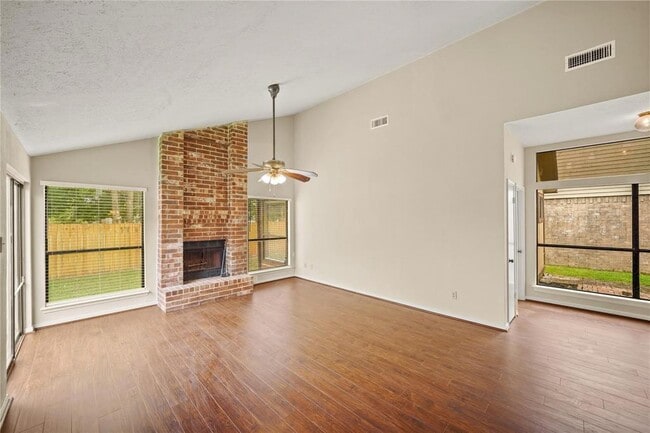 Building Photo - 3409 Meadway Dr