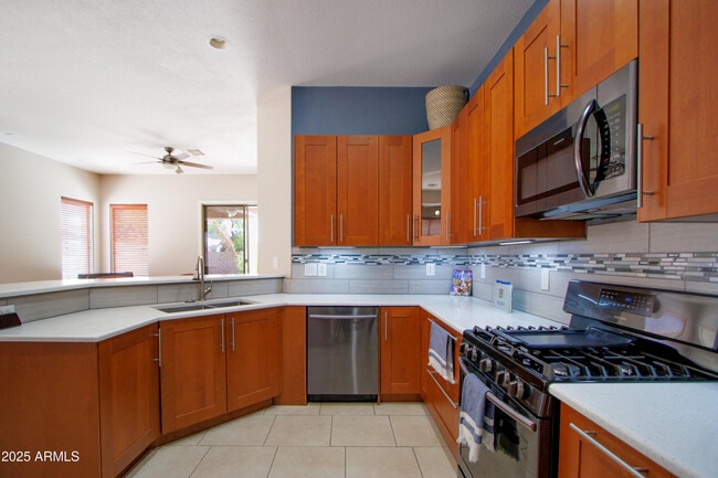 Building Photo - 26633 N 41st Way