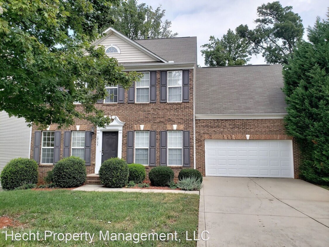 Primary Photo - 4 br, 2.5 bath House - 10155 Spring Park Dr