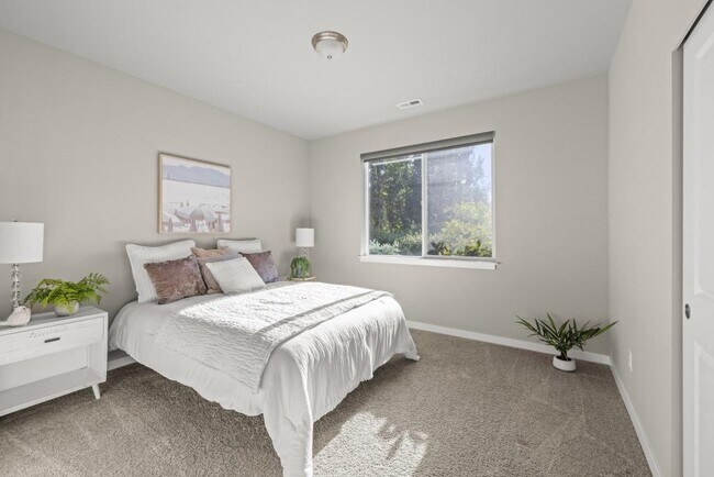 Foto del edificio - 3807 29th Ave Ct E