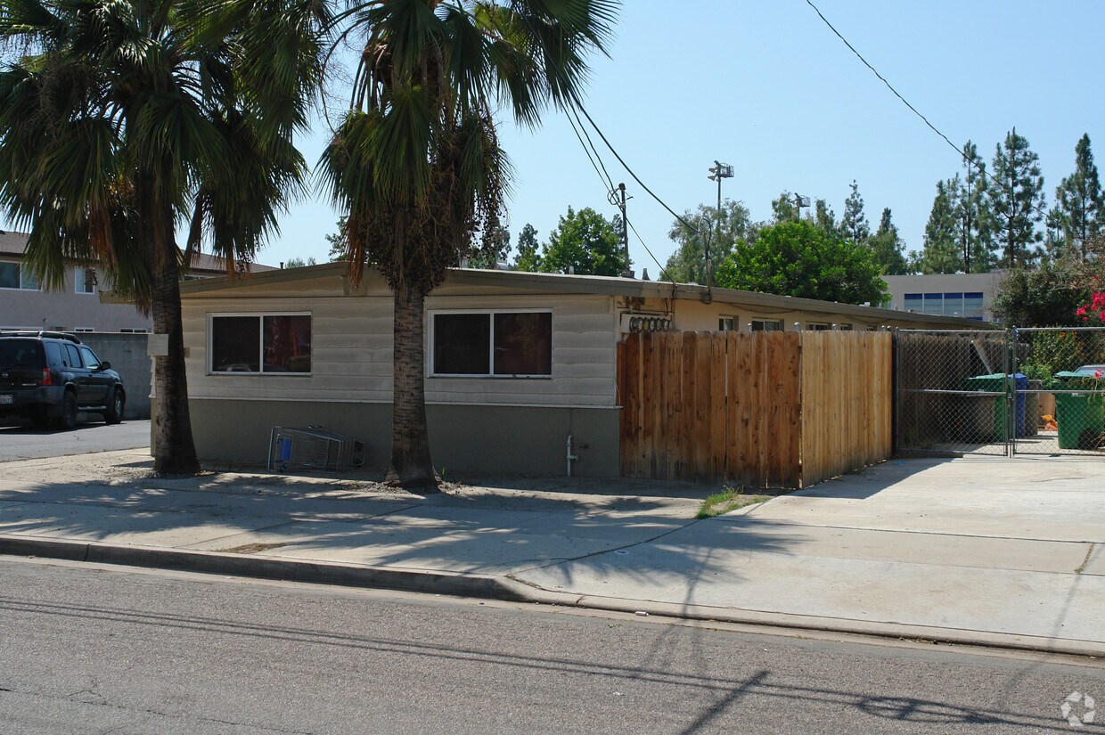Building Photo - 376 Orlando Dr