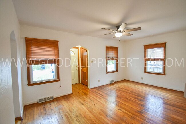 Foto del edificio - $1000 Off 1St Months Rent 3 Bedroom Home w...