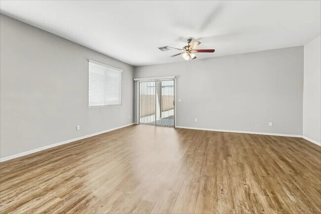 Foto del edificio - 6912 S 37th Glen