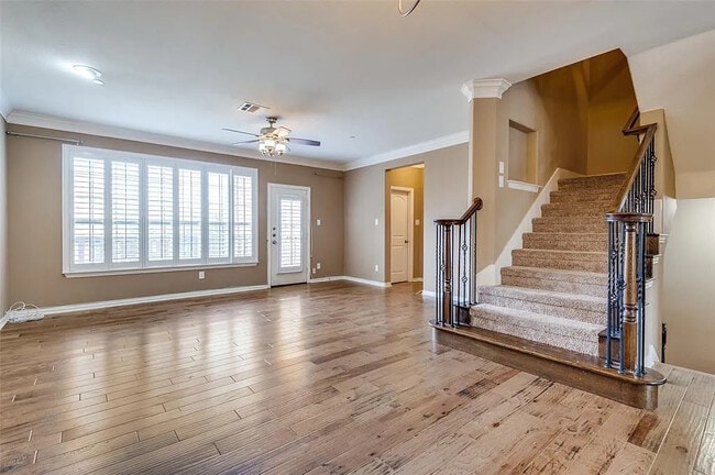 Building Photo - Room in Townhome on Chase Ln