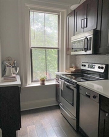 Foto del edificio - 74 Montgomery St