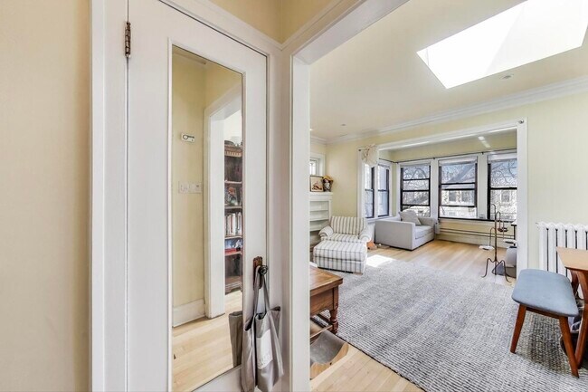 Foto del edificio - 6424 N Newgard Ave