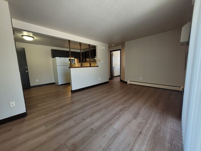 Building Photo - 509 Spinnaker Ln