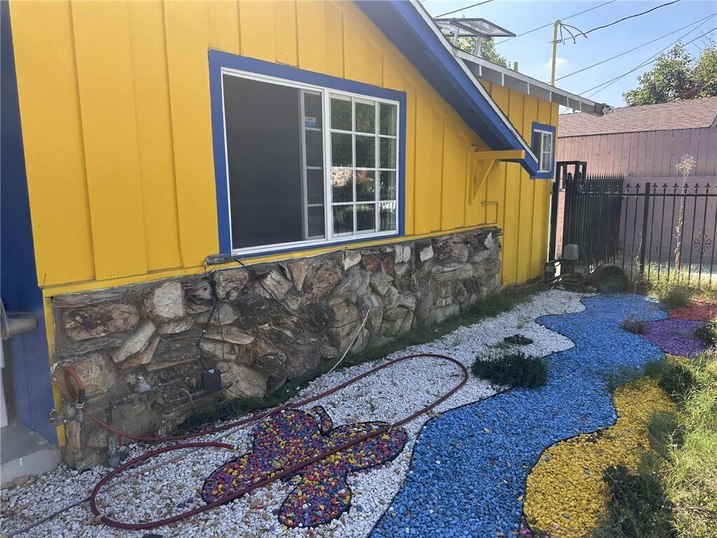Foto principal - 13744 Hart St