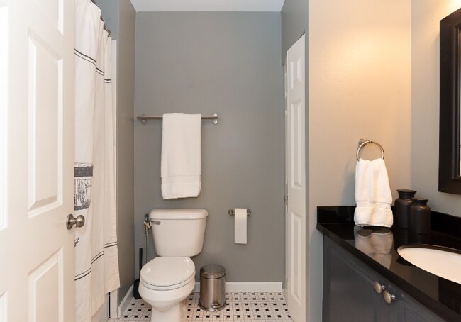 Foto del edificio - 524 6th Ave W