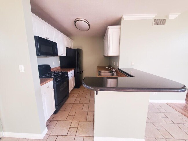 Foto del edificio - 5700 Etiwanda Ave