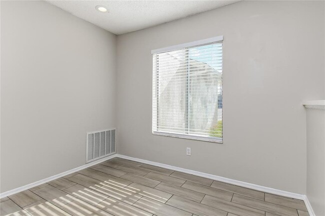 Building Photo - 20849 Marlin St
