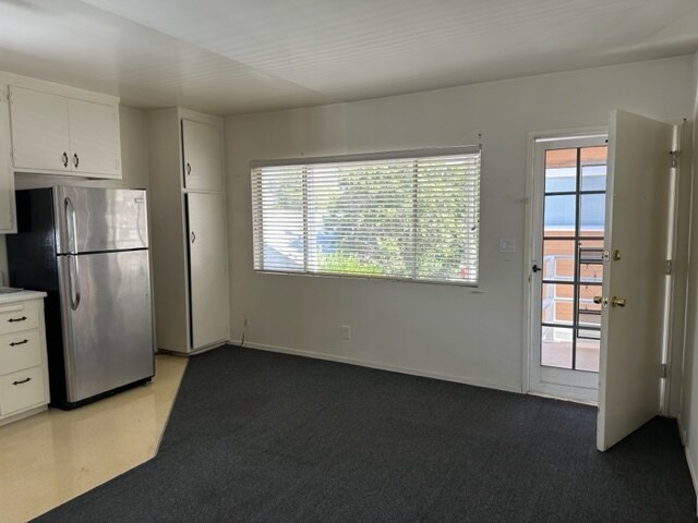 Foto del edificio - 919 Portola Ave