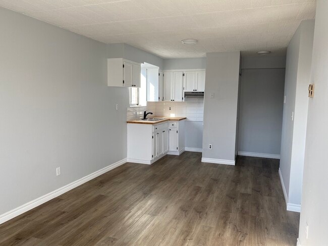 Photo du bâtiment - 360 Tecumseh Rd W