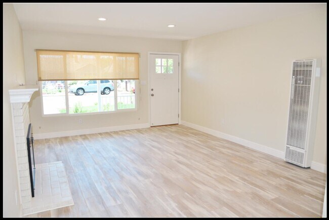 Foto del edificio - 637 Enright Ave