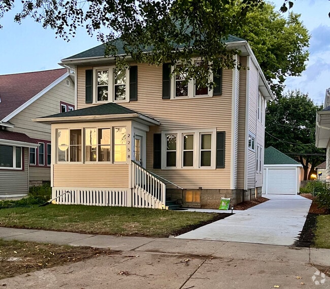 Building Photo - 2258 N 66th St