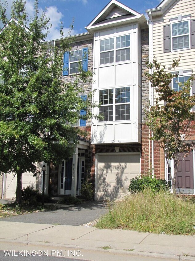 9096 Belo Gate Dr, Manassas Park, VA 20111 House Rental in Manassas