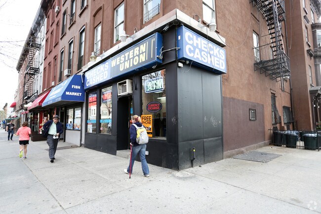Foto del edificio - 361 Court St