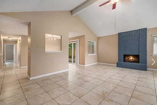 Building Photo - 4806 Maurita Dr