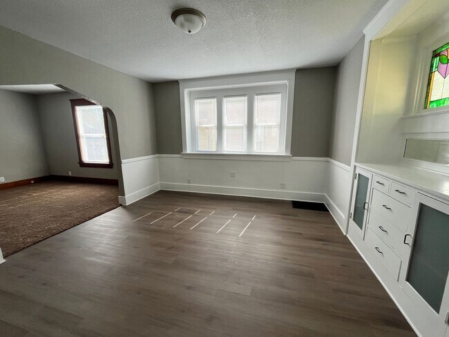 Building Photo - 3320 Broadway- Beautiful Four Bedroom Home!