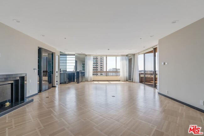 Building Photo - 10430 Wilshire Blvd
