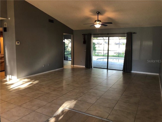 Foto del edificio - 9304 Pebble Creek Dr