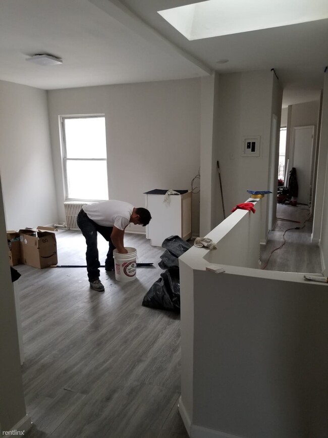 Foto del edificio - 3 br, 1 bath House - 1878 Cedar Ave